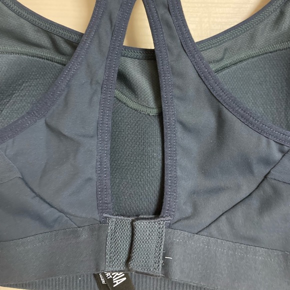 Victoria’s Secret Victoria Sport Racerback Sports Bra size 36B - Picture 7 of 7